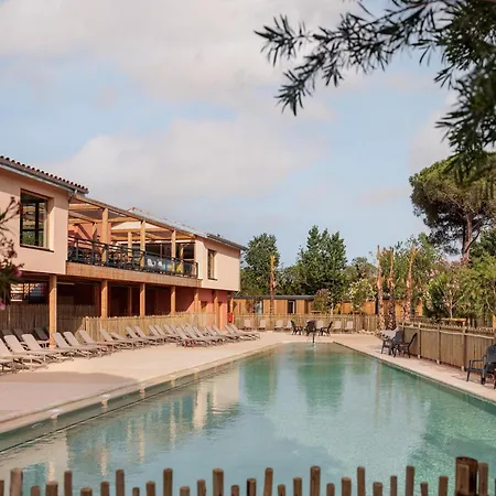 Chalet Suitable For The Disabled, In A Park, 1 5 Km From The